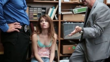 Teen and her dad busted for shoplifting but find a way