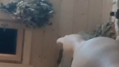 In the bathhouse after a working day, I'm steaming and I advise you to do the same