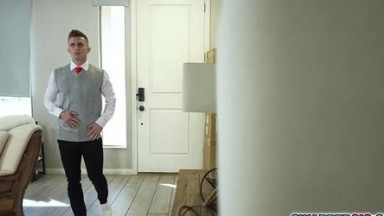 Truth or dare quickly becomes a hot makeout session