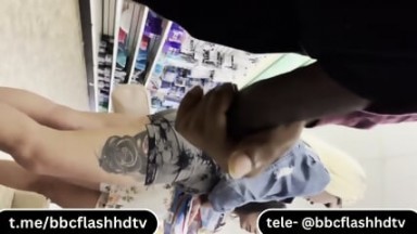 Flashing BBC To These Hot Ass Girls And She Reacted Check My Tele For Full Video