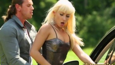 Bizarre bitch pee outside