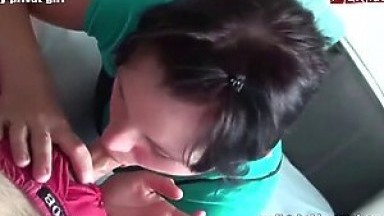 This girl really loves blowjobs!! HD